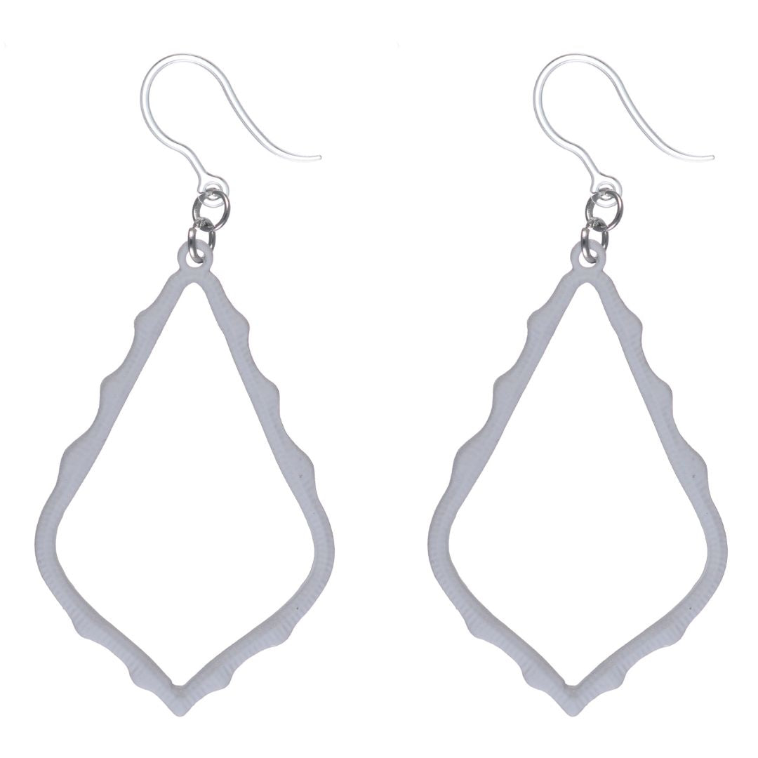 Dangle earrings for sensitive fashion ears