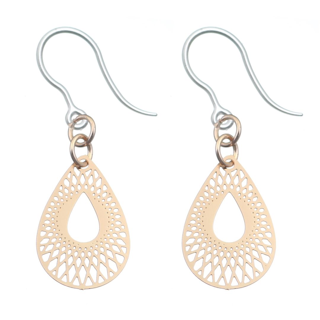 https://earringsbyemma.com/cdn/shop/files/2_a5fdd11b-ac70-4aaf-80d9-d9c2f808a6b3.jpg?v=1702251506&width=1080